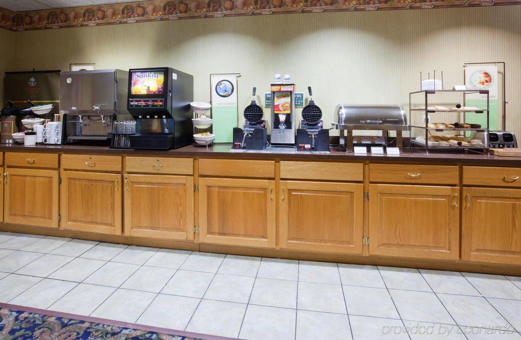 Country Inn & Suites By Radisson, Coralville, Ia Exterior photo